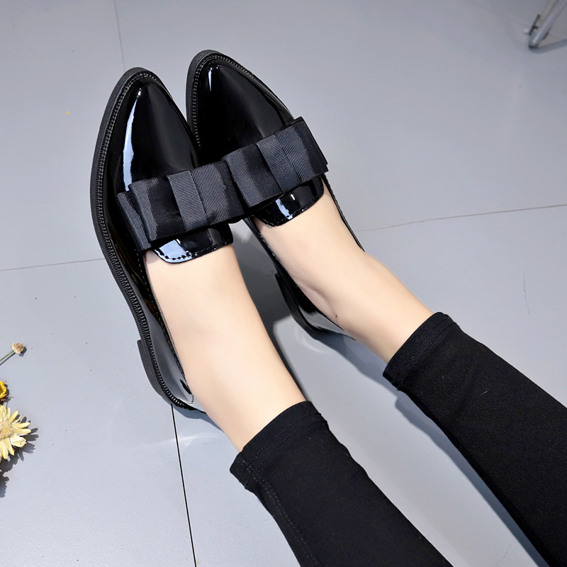 Mocassini a Punta in Pelle Ver - Women Shoes Black recensione e prezzo