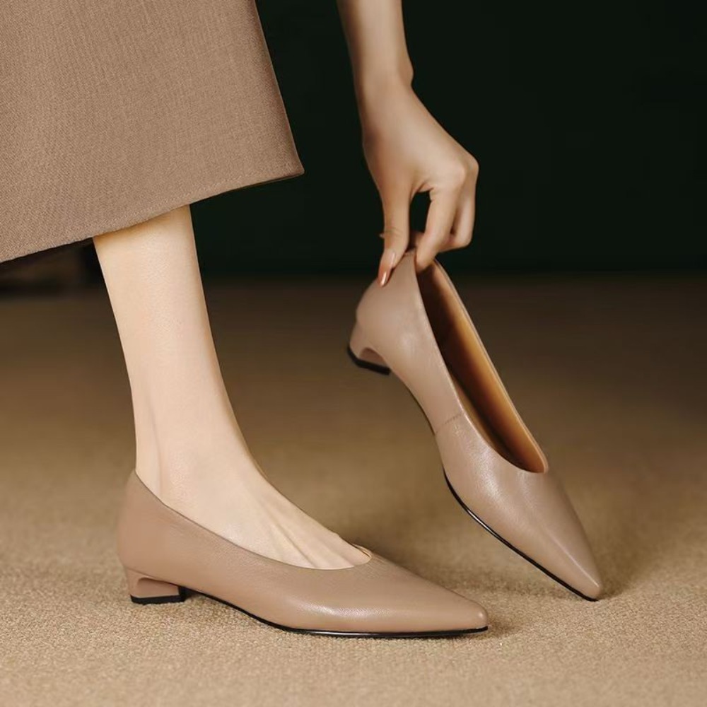 ​ ​ 2026 Décolleté con tacco b - Women Shoes Black recensione e prezzo