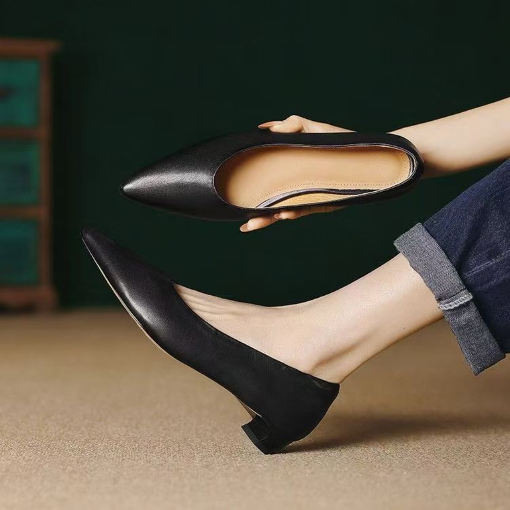 ​ ​ 2026 Décolleté con tacco b - Women Shoes Black recensione e prezzo